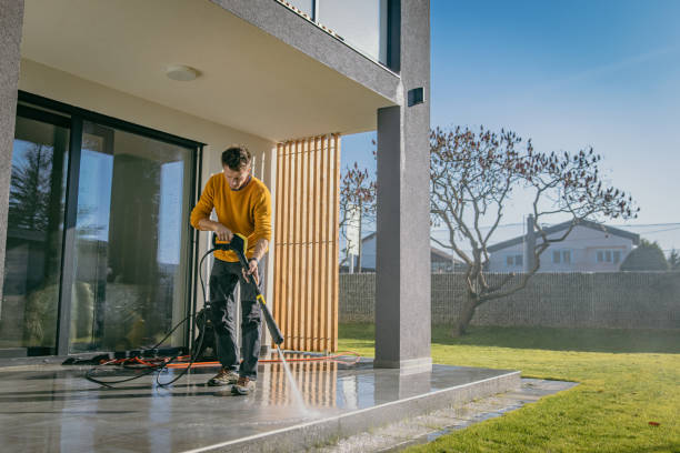Best Driveway Pressure Washing  in Allouez, WI